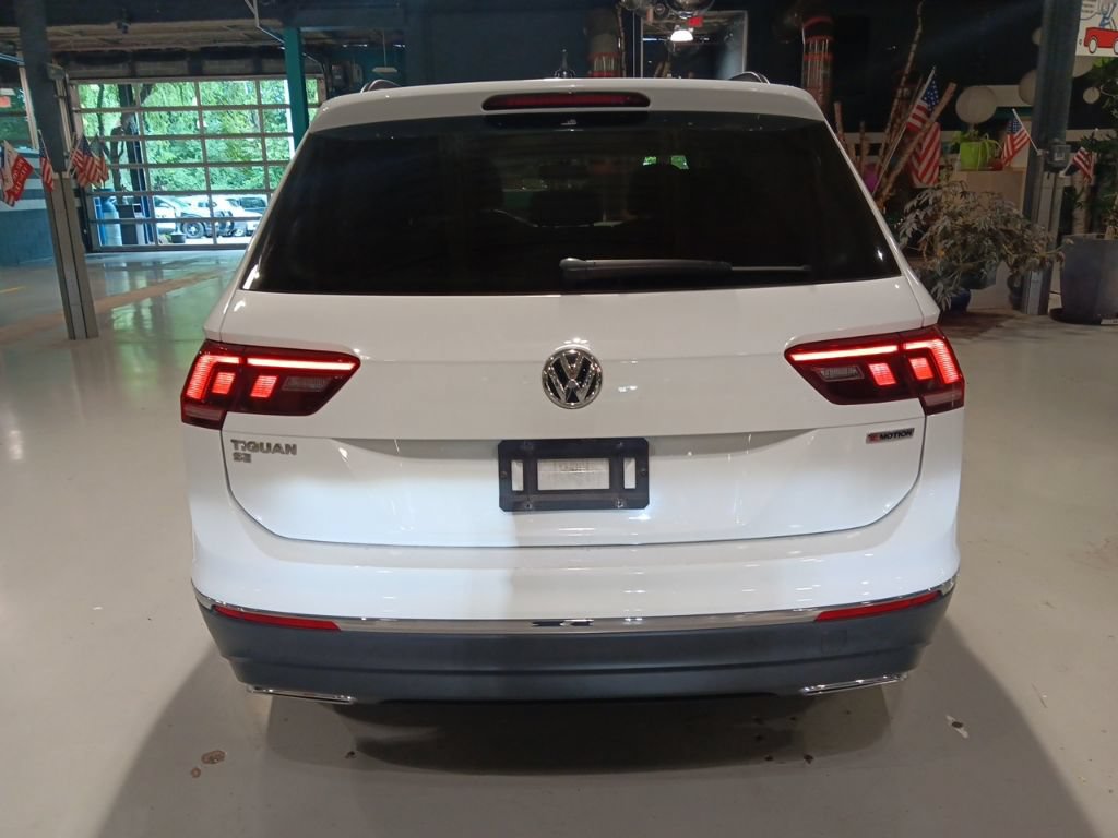 Used 2020 Volkswagen Tiguan SE w/ Panoramic Sunroof Package AWD/4WD image 7