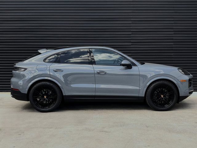 Certified 2026 Porsche Cayenne Coupe AWD/4WD image 8