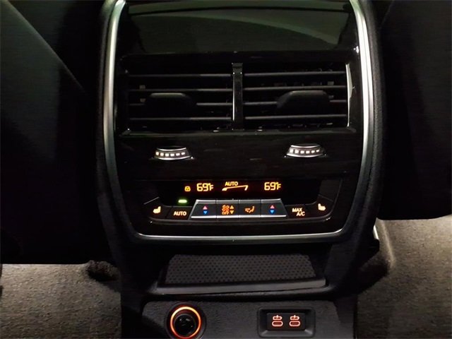 Certified 2022 BMW X7 xDrive40i w/ Premium Package image 24