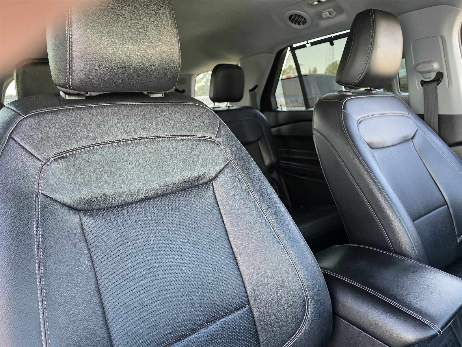 Used 2023 Ford Explorer Limited w/ Equipment Group 301A image 50