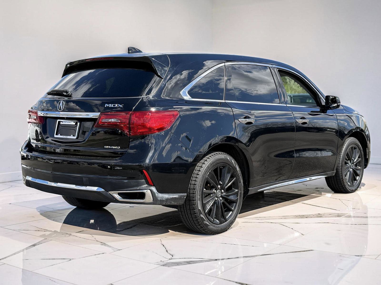 Used 2019 Acura MDX SH-AWD w/ Technology Package image 2