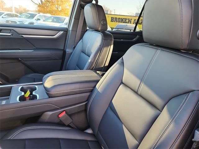 New 2026 GMC Acadia Elevation w/ Super Cruise Package FWD image 14