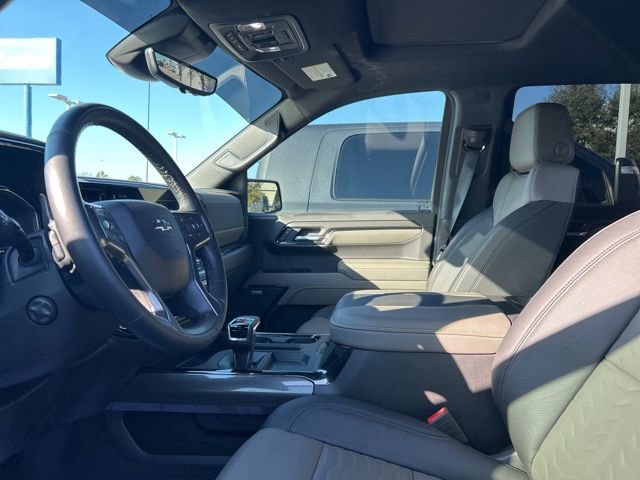 Used 2025 Chevrolet Silverado 1500 ZR2 w/ Technology Package AWD/4WD image 37