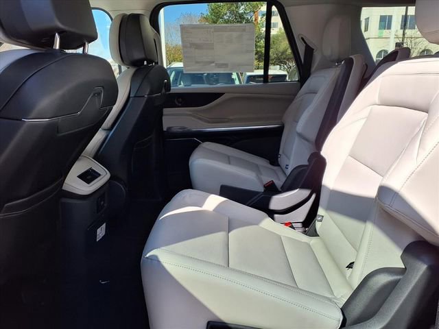 New 2026 Lincoln Navigator L Premier image 8