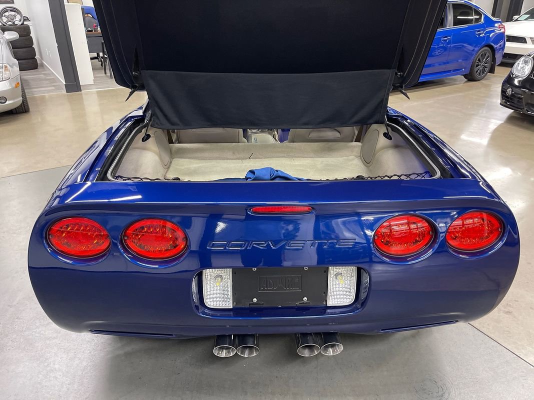 Used 2004 Chevrolet Corvette Coupe w/ Preferred Equipment Group image 45