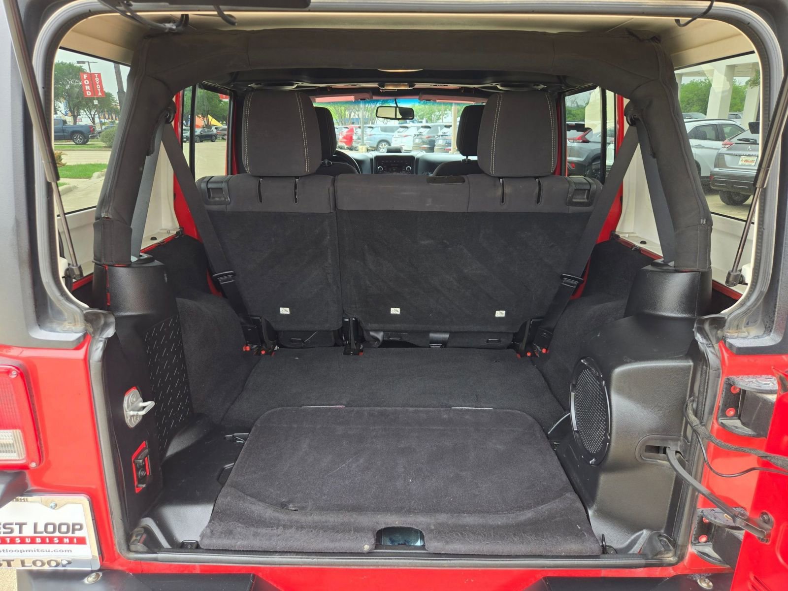 Used 2013 Jeep Wrangler Unlimited Rubicon w/ Connectivity Group AWD/4WD image 21