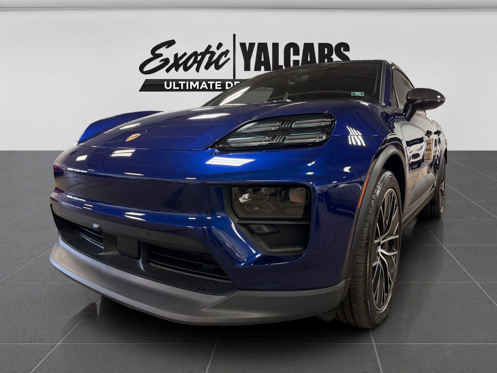 Used 2024 Porsche Macan 4 Electric image 9