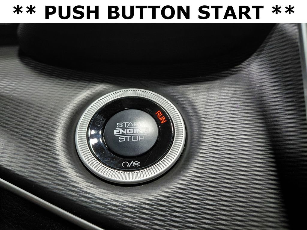 Certified 2025 Jeep Grand Cherokee Laredo X image 16