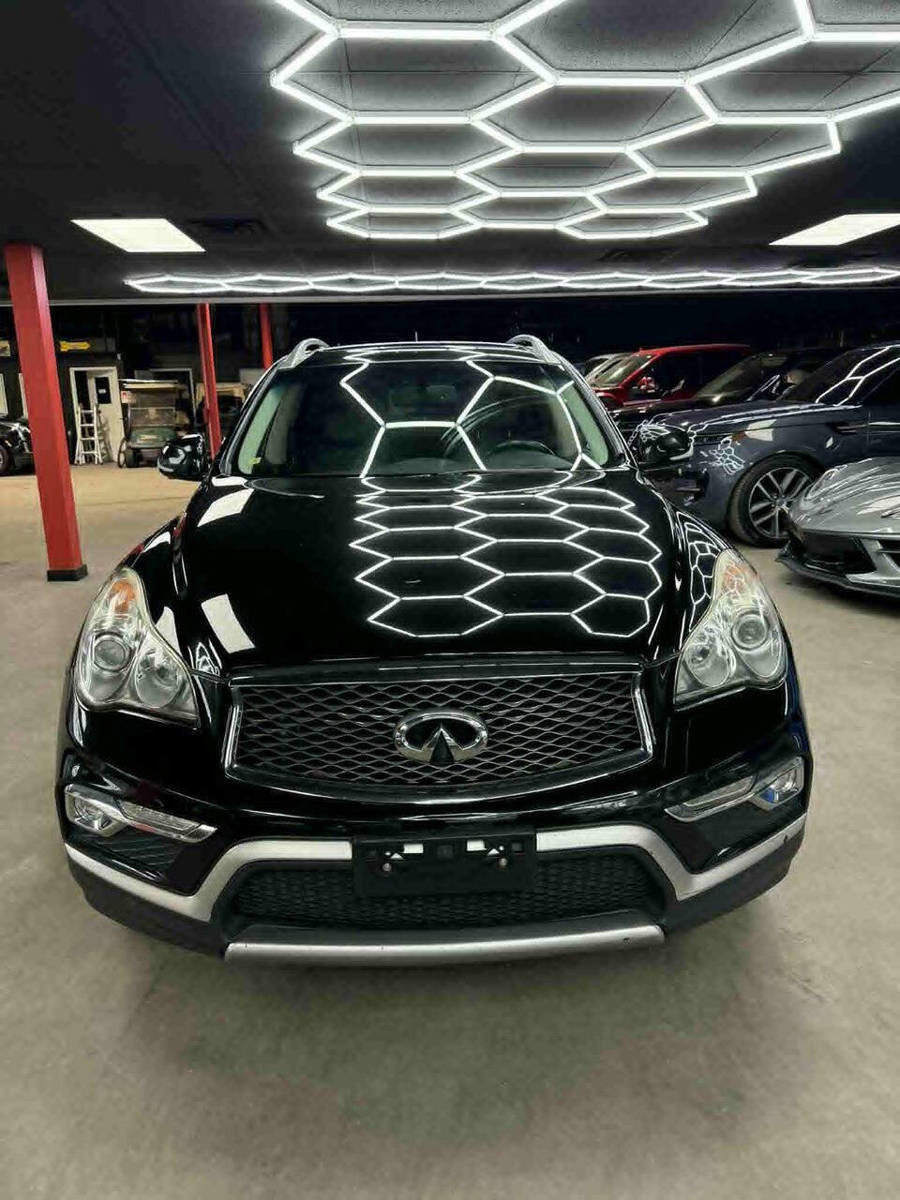 Used 2016 INFINITI QX50 AWD image 2