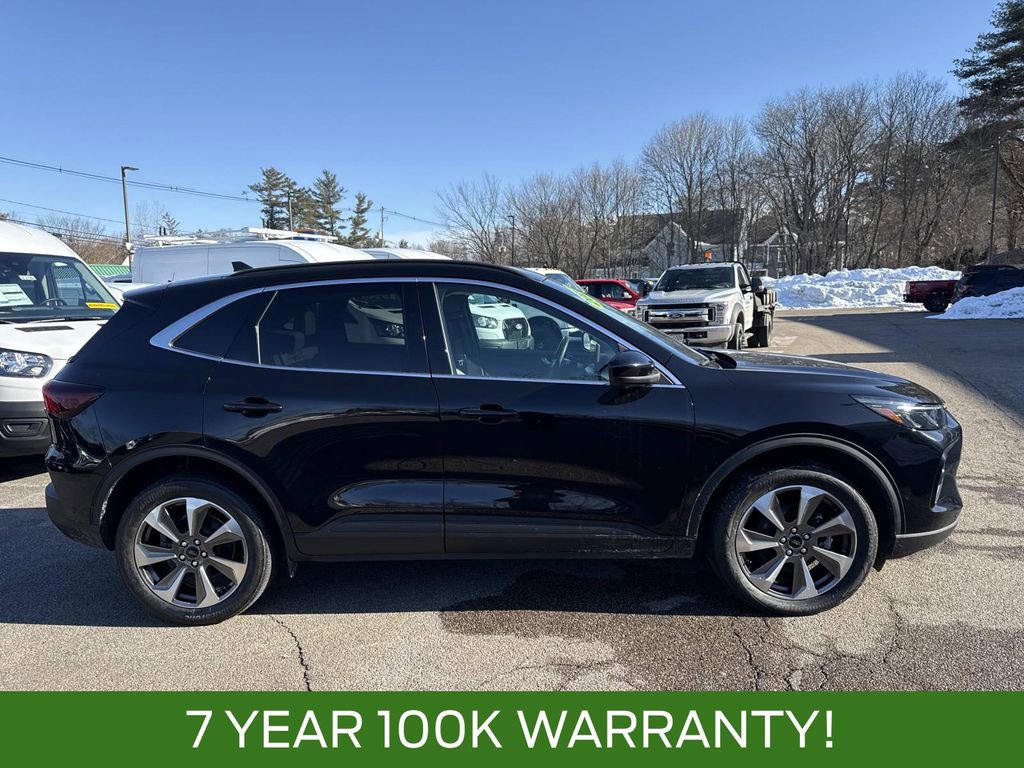 Used 2023 Ford Escape Platinum w/ Premium Technology Package image 8