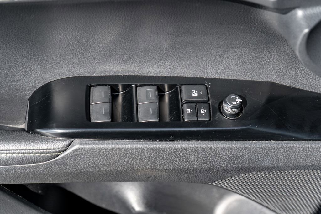 Used 2025 Toyota Camry XLE image 17