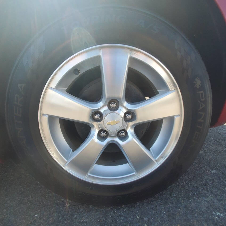 Used 2011 Chevrolet Cruze LT FWD image 22