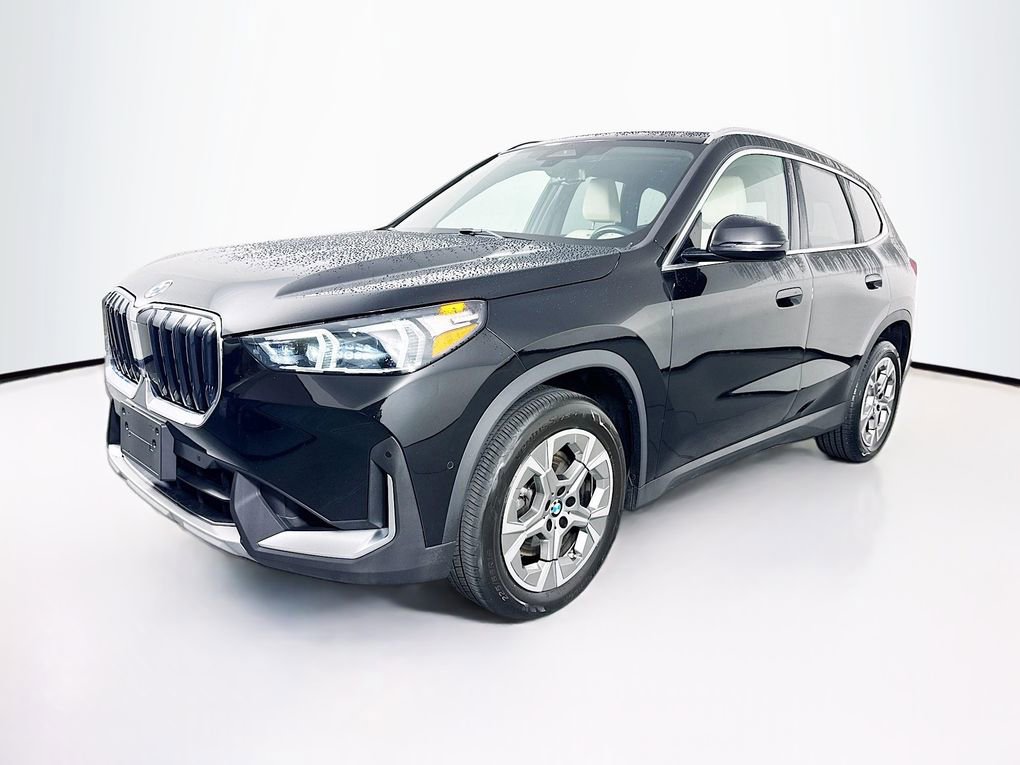 Used 2023 BMW X1 xDrive28i AWD/4WD image 3