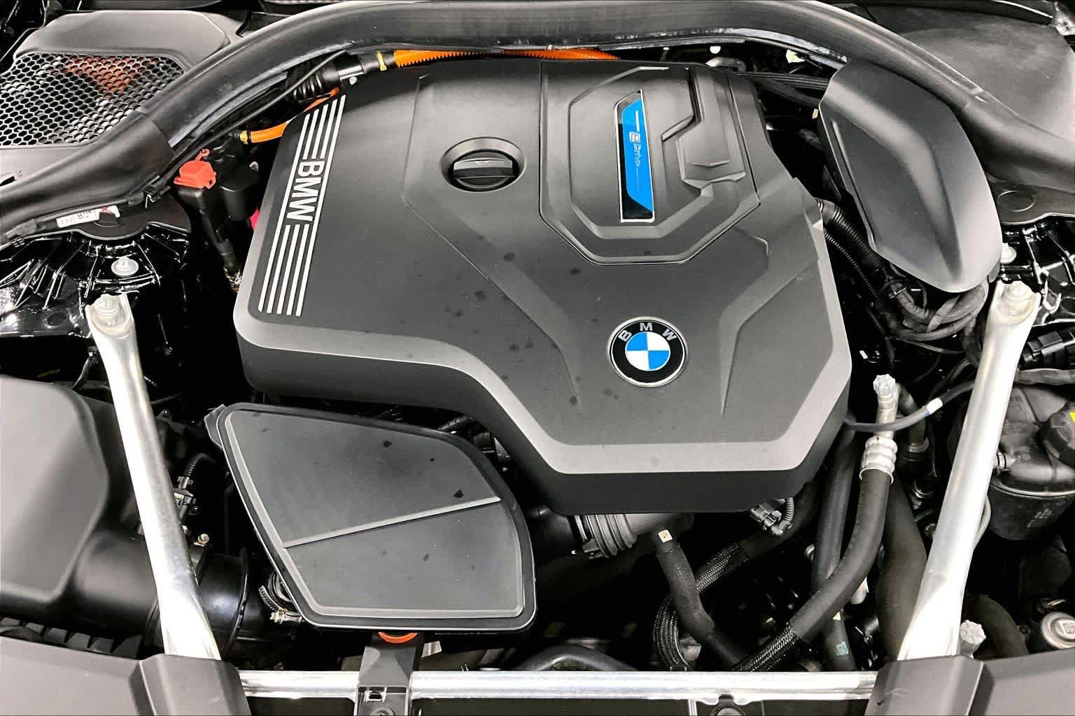 Used 2021 BMW 530e RWD image 32