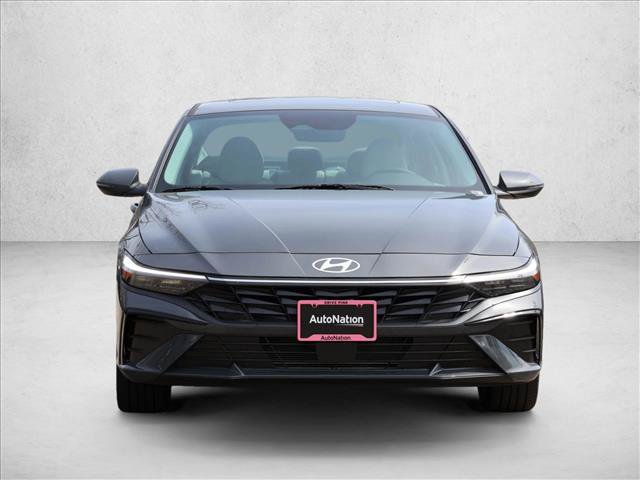 New 2026 Hyundai Elantra Limited FWD image 2
