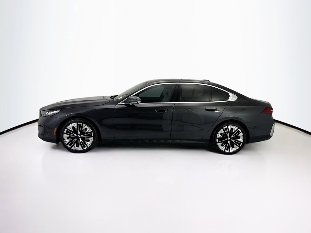 Certified 2026 BMW i5 eDrive40 w/ Premium Package RWD image 8