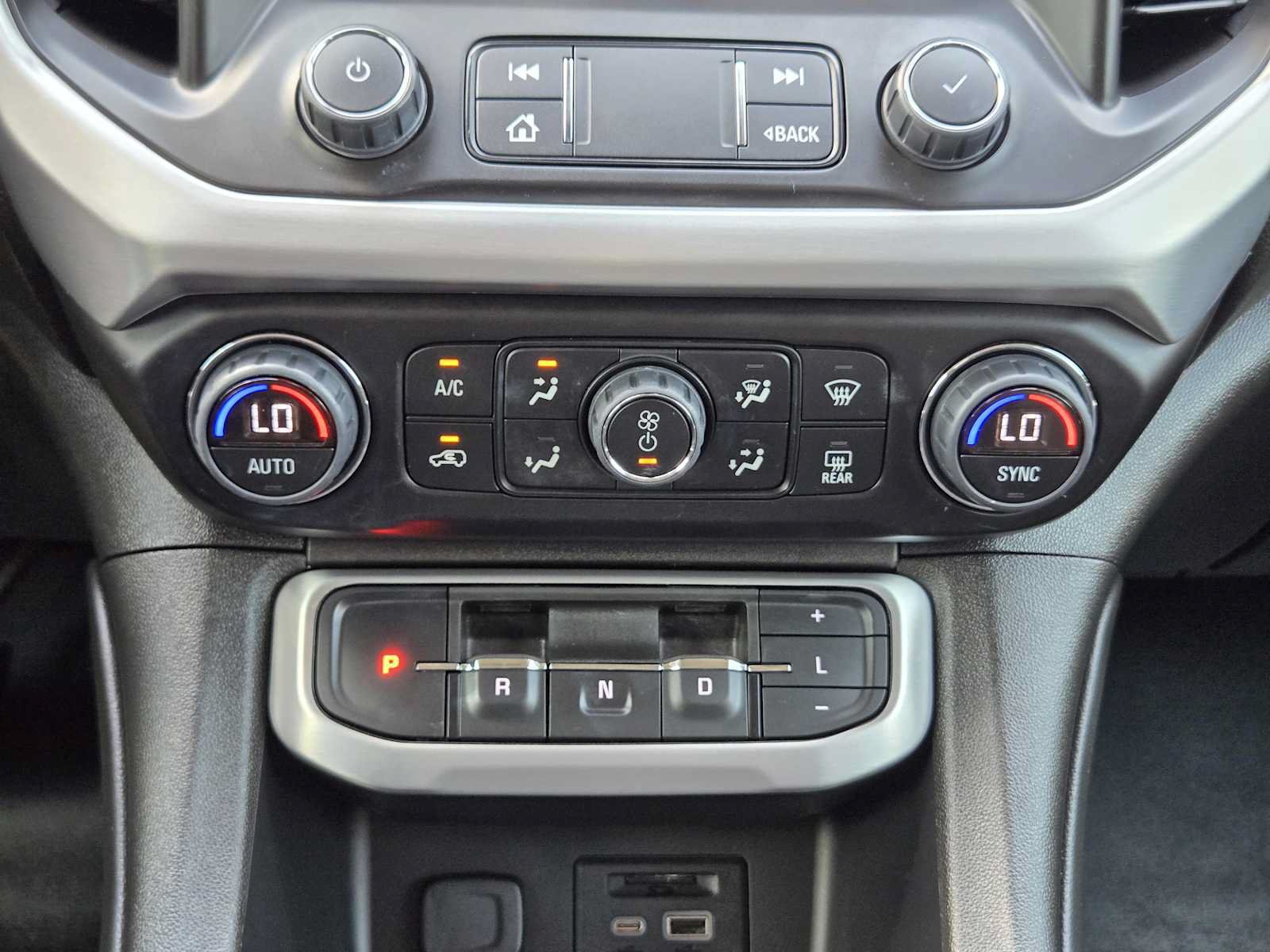Certified 2023 GMC Acadia SLT w/ Elevation Edition FWD image 20