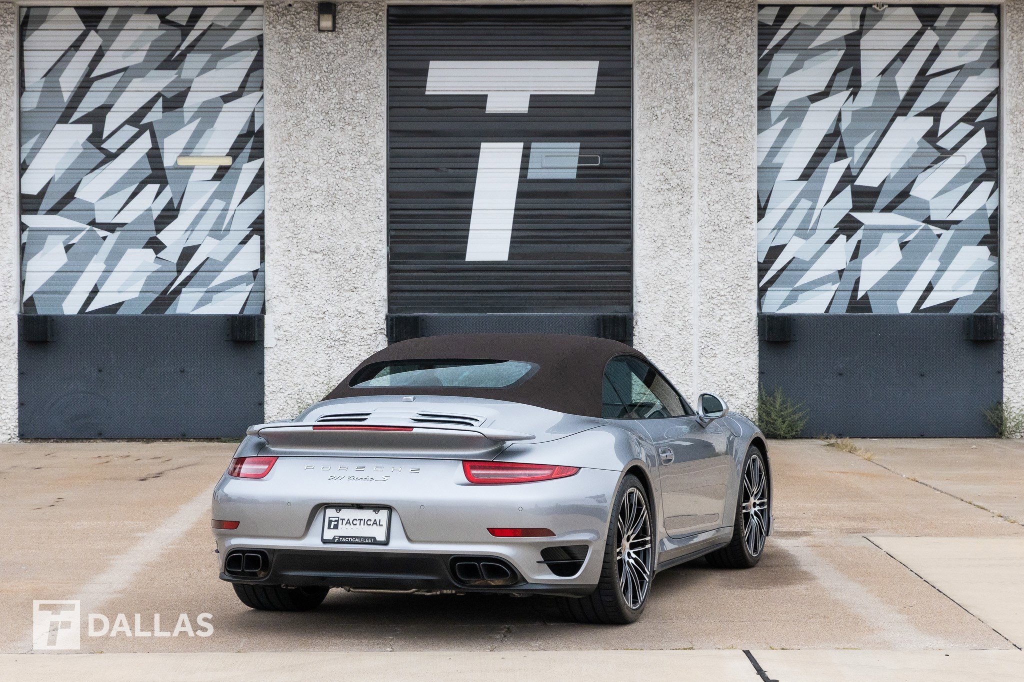 Used 2015 Porsche 911 Turbo S image 17