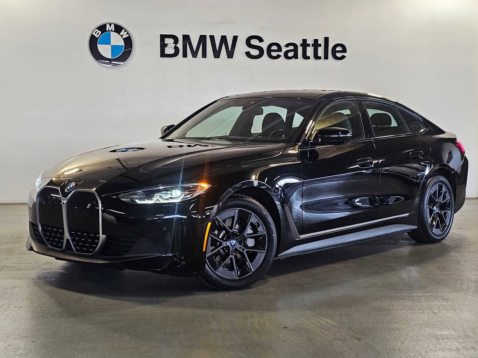 Used 2023 BMW i4 eDrive35 w/ Premium Package image 1