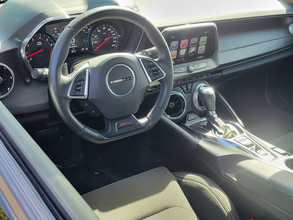 Used 2016 Chevrolet Camaro SS RWD image 5