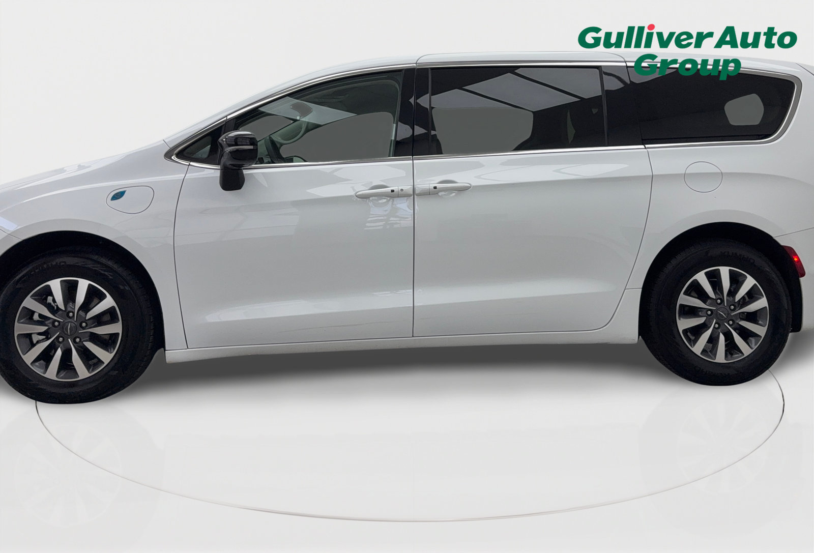 Used 2024 Chrysler Pacifica Limited FWD image 3