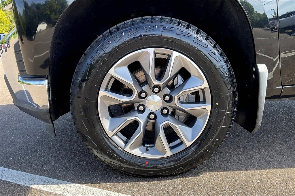 Used 2019 Chevrolet Silverado 1500 LT w/ All-Star Edition image 8