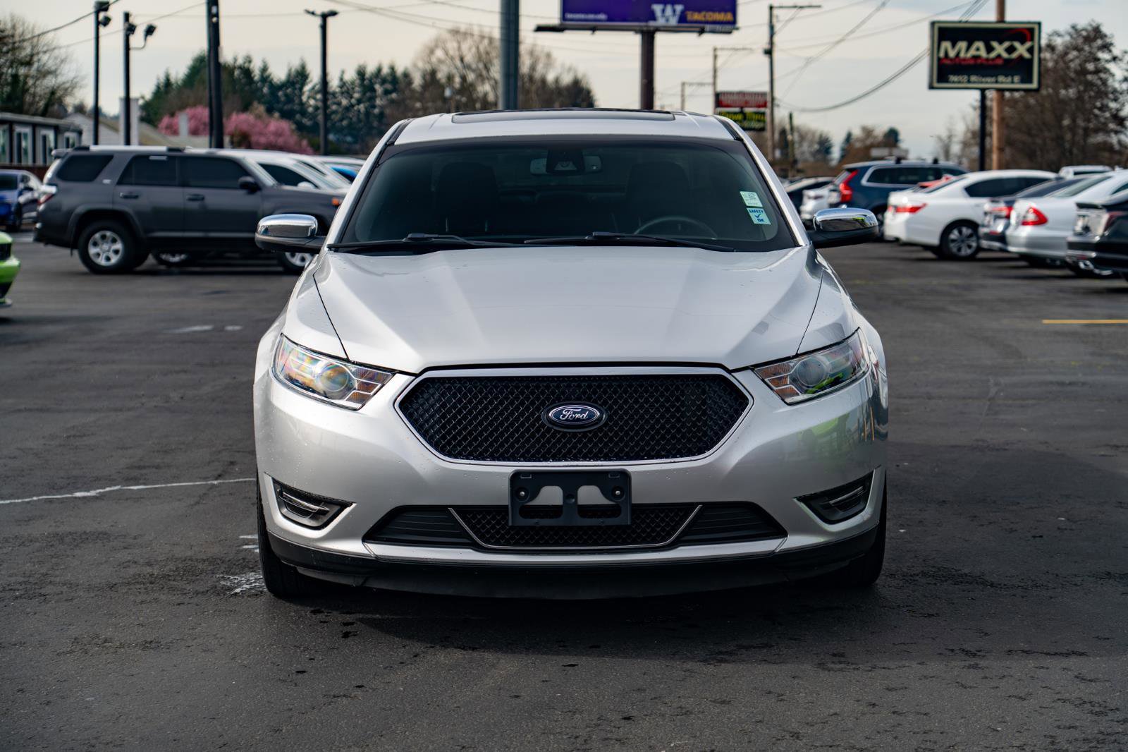Used 2019 Ford Taurus Limited FWD image 3