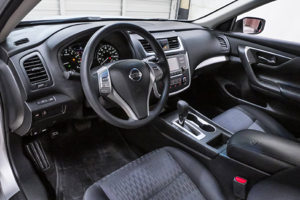 Used 2018 Nissan Altima 2.5 S w/ S Convenience Package FWD image 2