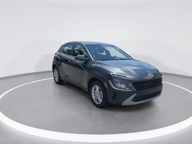 Used 2022 Hyundai Kona SE w/ Cargo Package FWD image 2