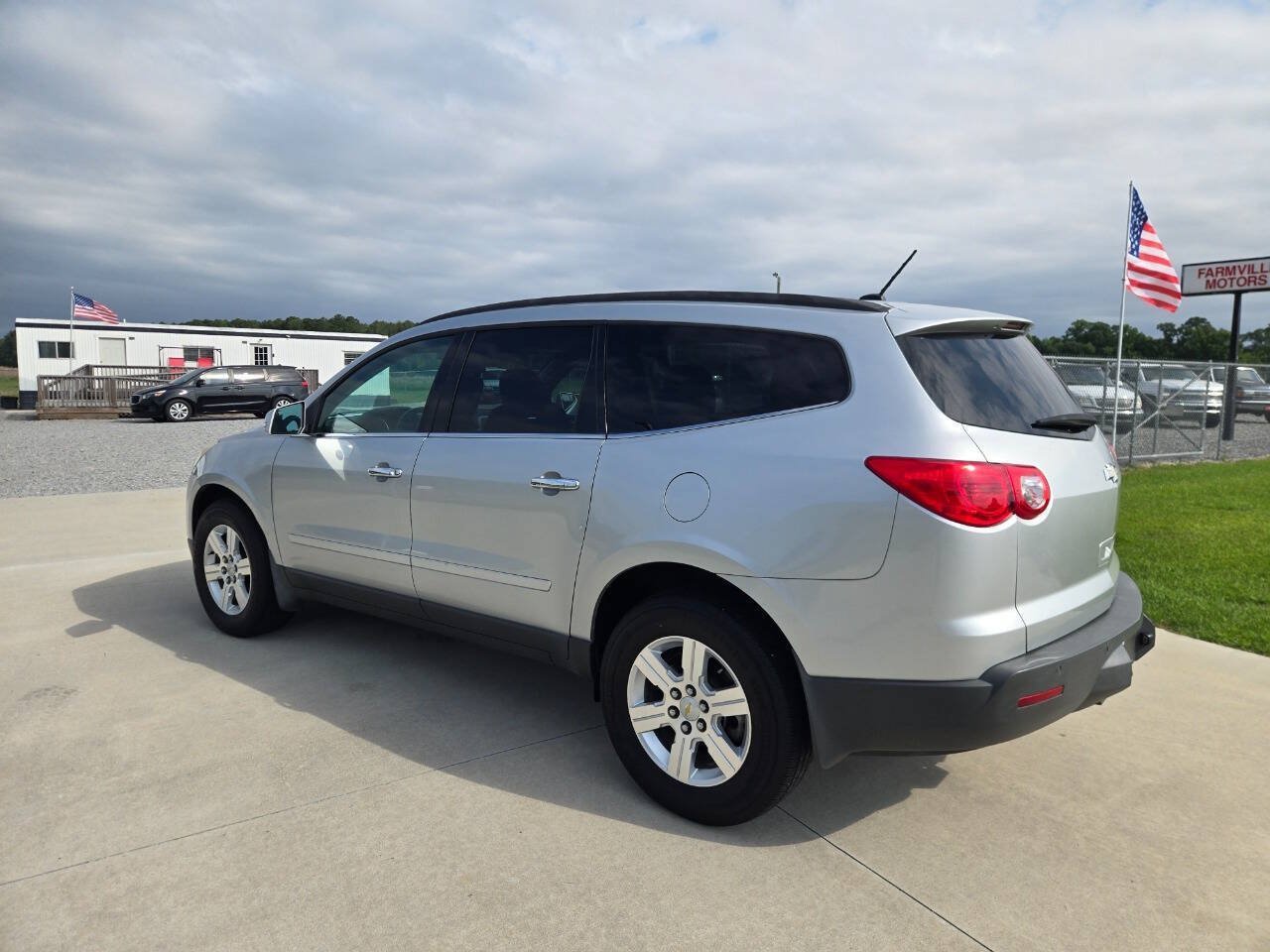 Used 2012 Chevrolet Traverse LT FWD image 7
