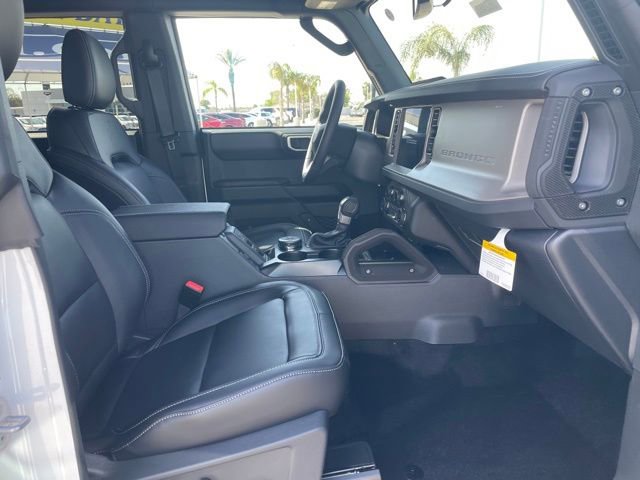 New 2026 Ford Bronco Outer Banks w/ Sasquatch Package AWD/4WD image 24