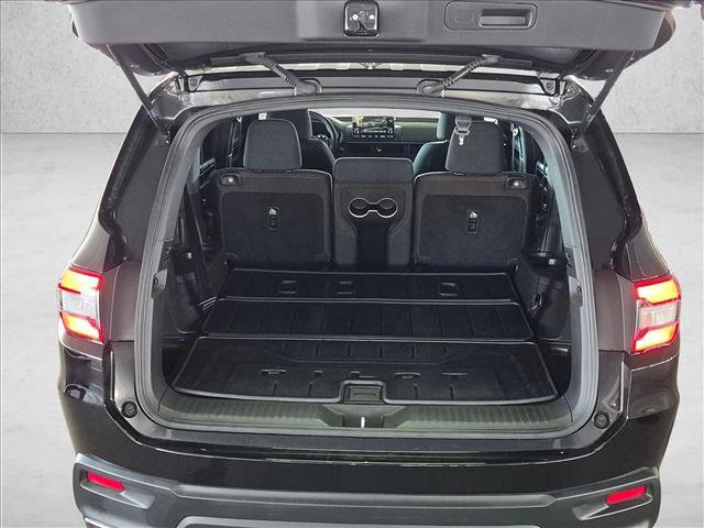 Used 2025 Honda Pilot Sport image 6
