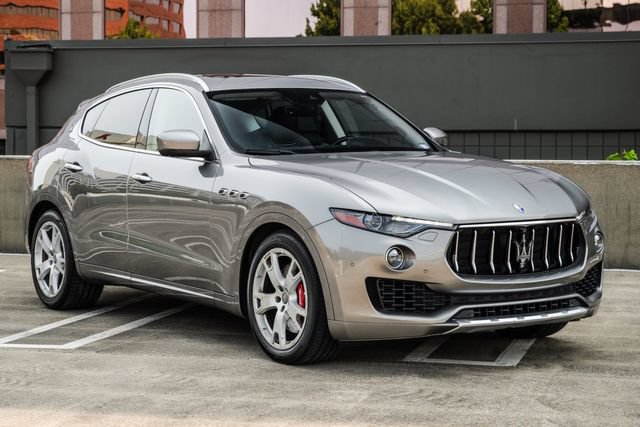 Used 2017 Maserati Levante S AWD/4WD image 5