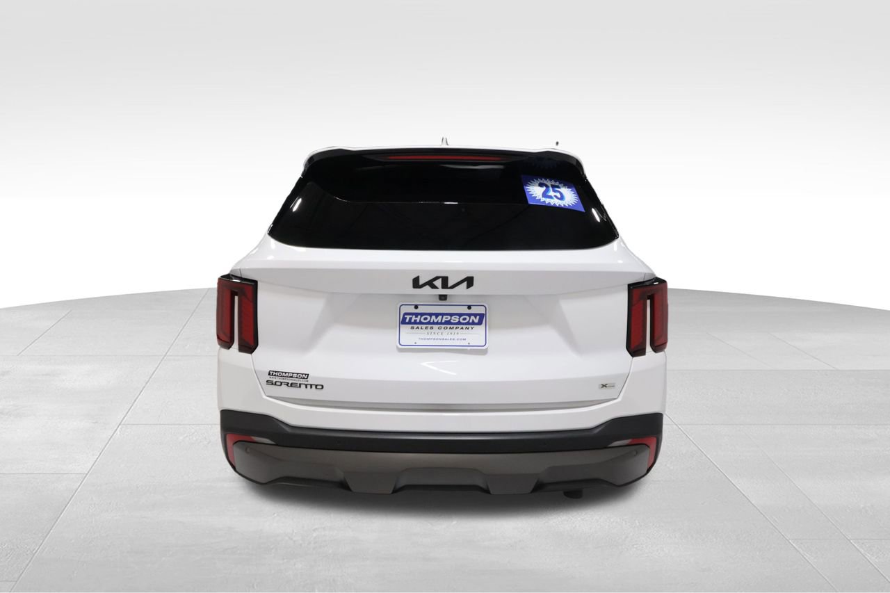 Used 2025 Kia Sorento SX image 3