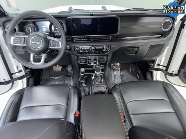 Used 2024 Jeep Wrangler Unlimited Sahara w/ Technology Group image 17