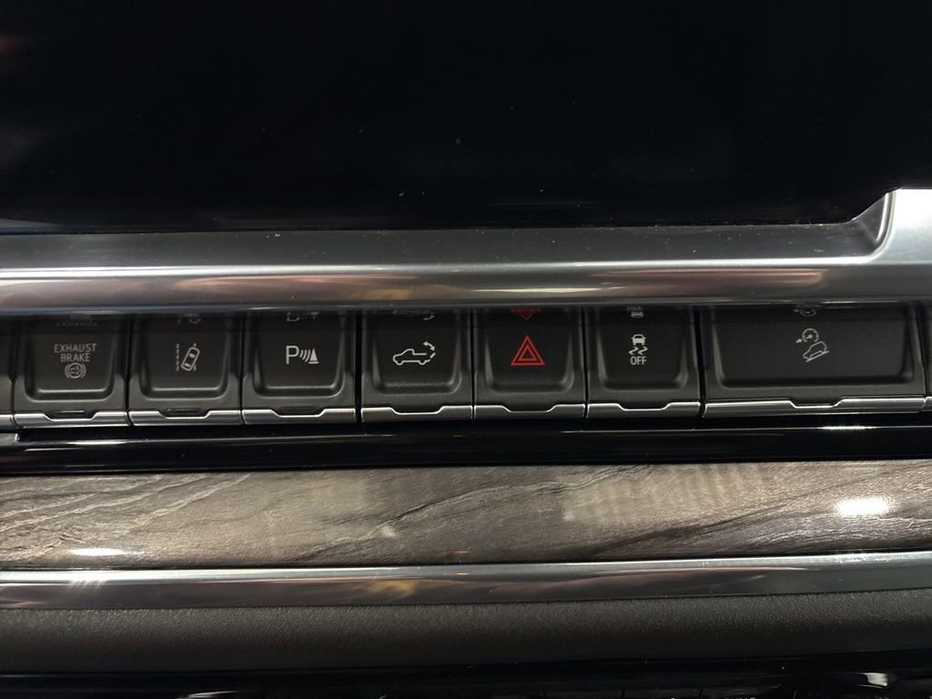 Used 2024 Chevrolet Silverado 2500 LTZ w/ LTZ Convenience Package image 24