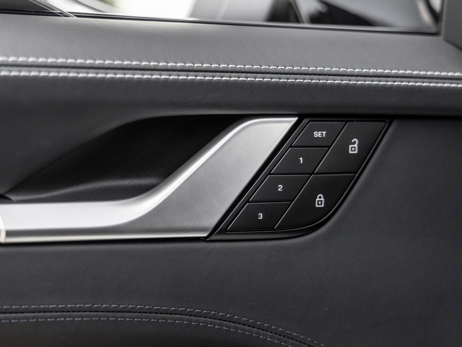 Certified 2024 Porsche 911 Carrera 4 AWD/4WD image 24