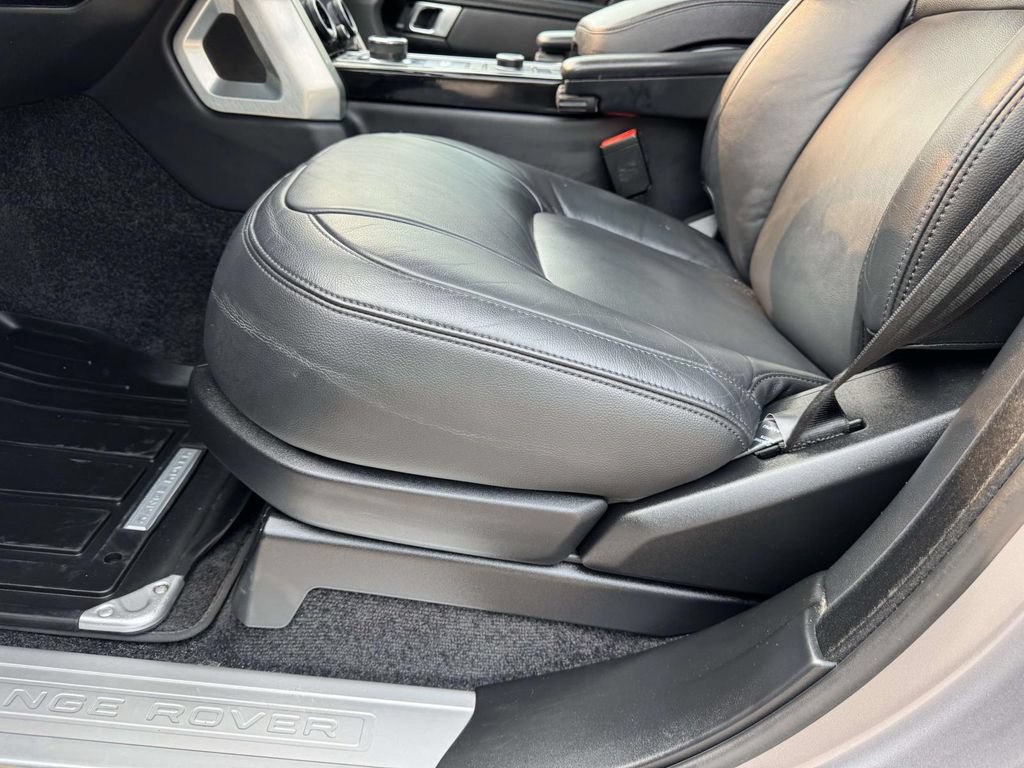 Used 2020 Land Rover Range Rover AWD/4WD image 19