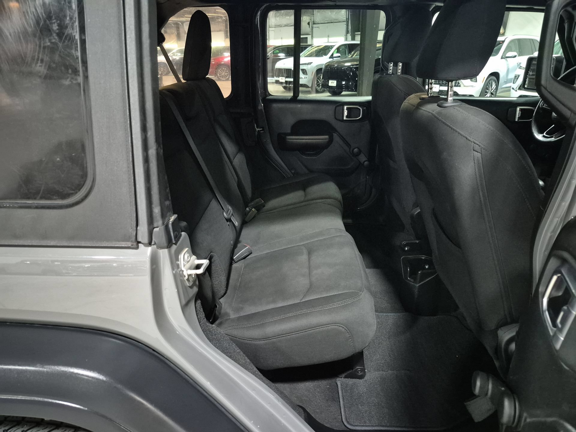 Used 2018 Jeep Wrangler Unlimited Sport AWD/4WD image 26