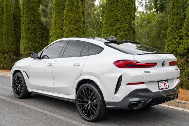 Used 2022 BMW X6 xDrive40i w/ M Sport Package AWD/4WD image 15