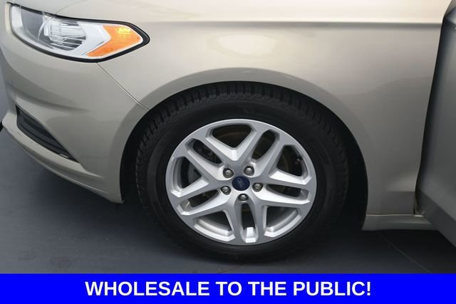 Used 2016 Ford Fusion SE FWD image 9