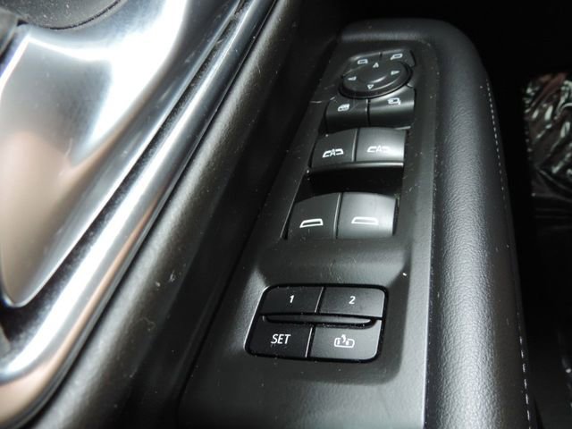 Used 2022 Chevrolet Tahoe Z71 w/ Luxury Package AWD/4WD image 31