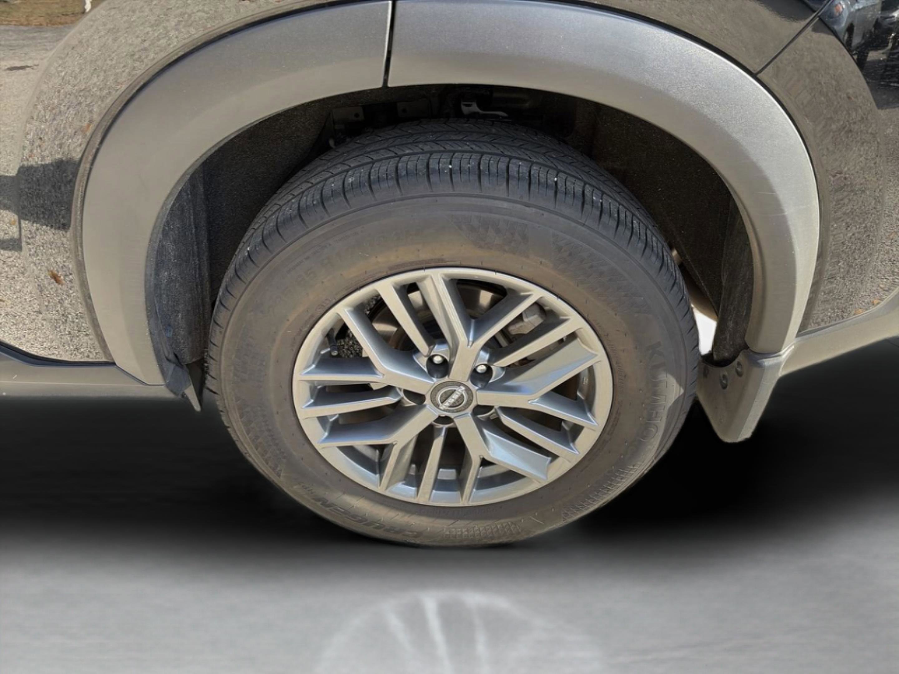 Used 2023 Nissan Rogue S image 30