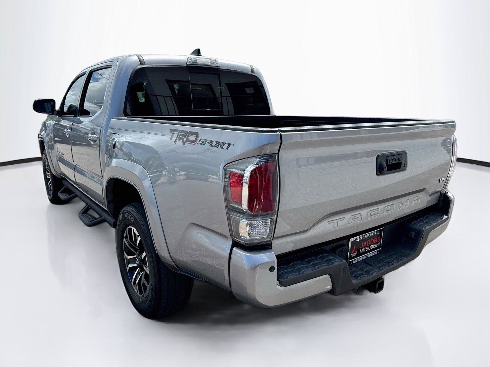 Used 2021 Toyota Tacoma TRD Sport w/ Technology Package RWD image 3