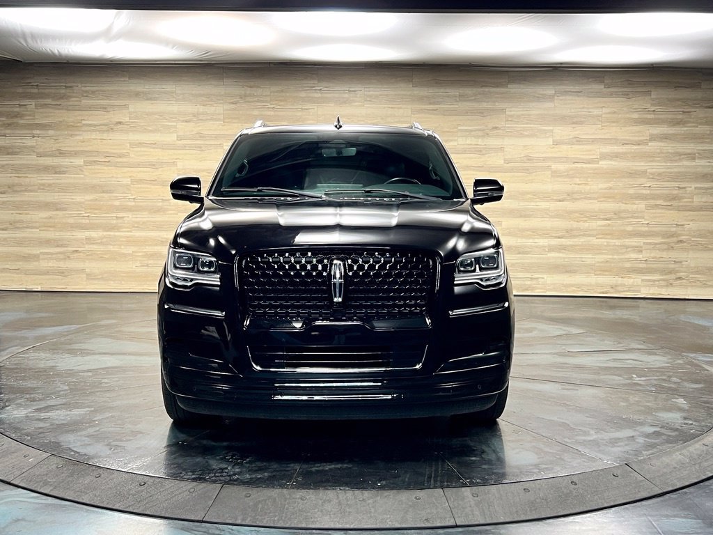 Used 2024 Lincoln Navigator L 4WD image 9