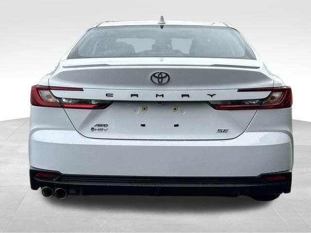 Used 2025 Toyota Camry SE AWD/4WD image 4