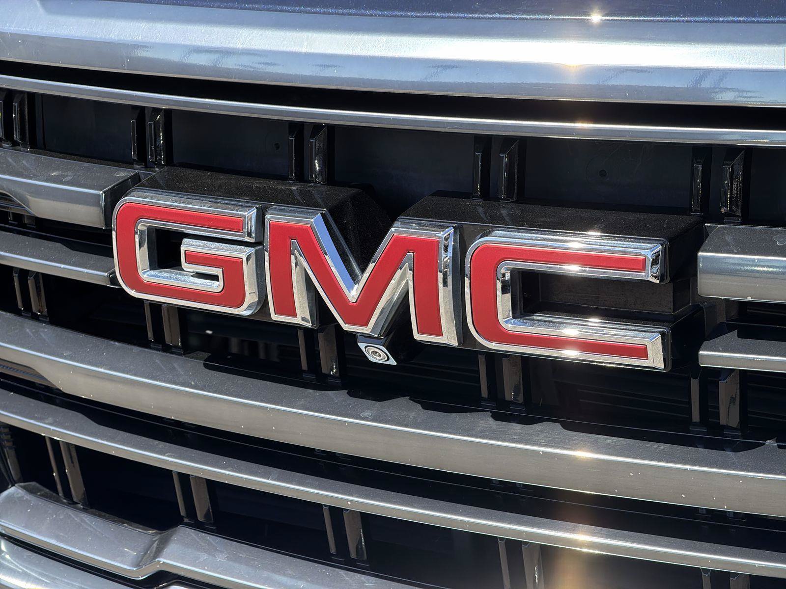 Used 2022 GMC Yukon XL AT4 w/ AT4 Premium Package AWD/4WD image 31