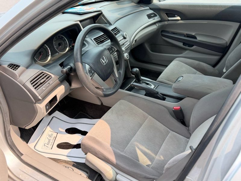 Used 2010 Honda Accord LX image 9