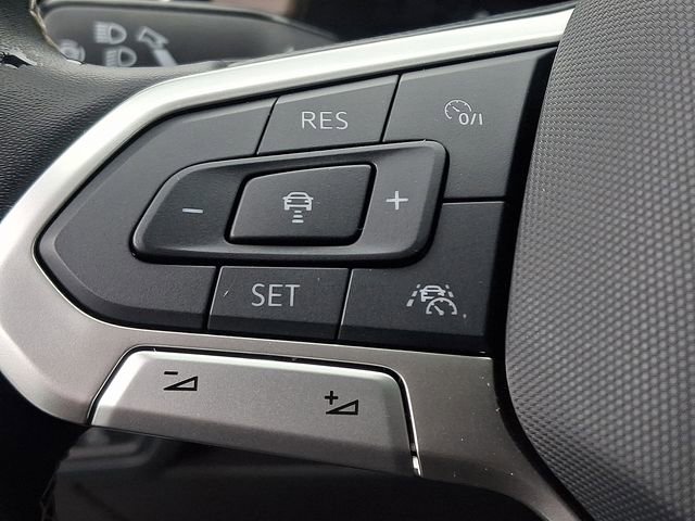 Used 2025 Volkswagen Atlas SEL image 23