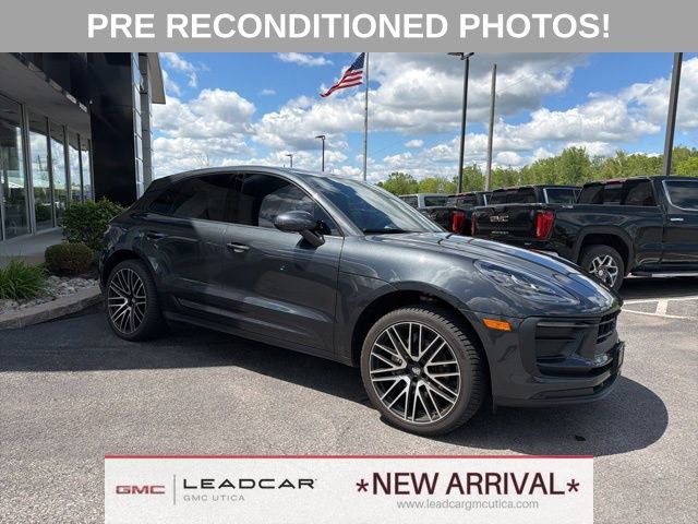 Used 2023 Porsche Macan Turbo AWD/4WD image 7